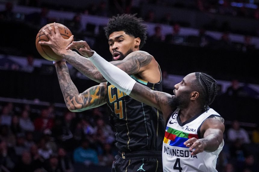 Oubre scores 28 as Hornets beat Timberwolves 110-108