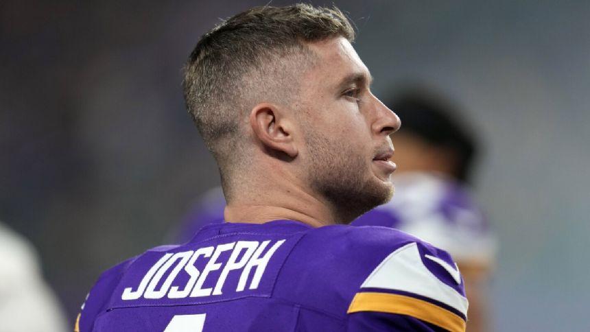 Packers sign former Vikings kicker Greg Joseph to provide competition for Anders Carlson