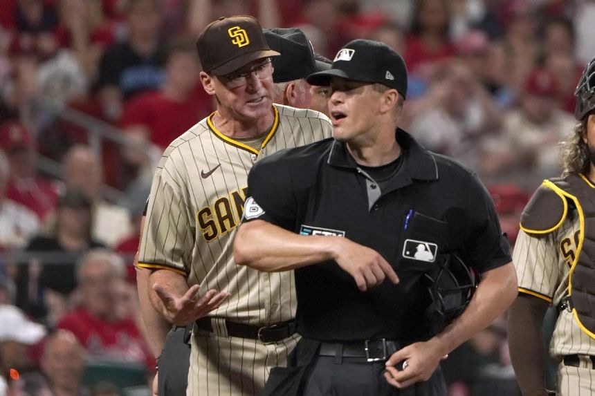 Padres manager Bob Melvin cleared from COVID protocols