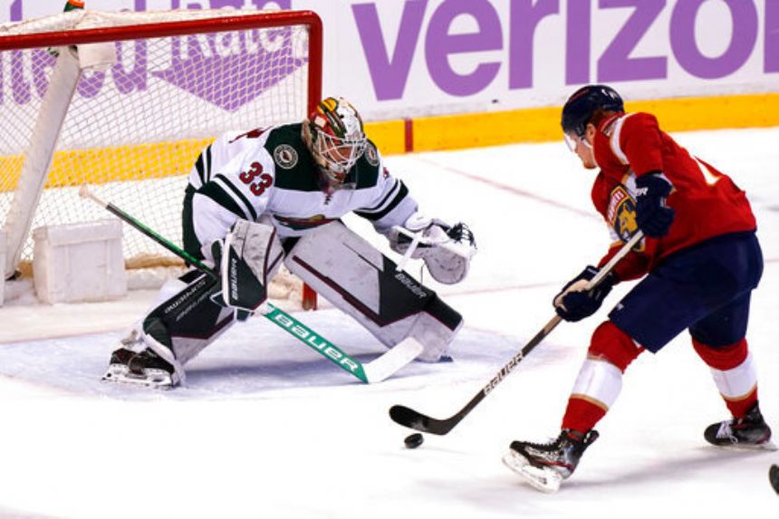 Panthers top Wild 5-4, improve to 10-0-0 at home
