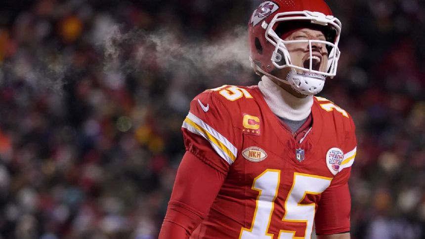 Patrick Mahomes leads Chiefs to 26-7 playoff win over Miami in near-record low temps