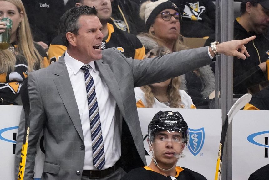 Penguins, coach Mike Sullivan agree to 3-year extension
