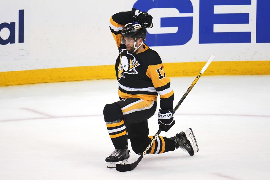 Penguins sign F Bryan Rust to 6-year deal