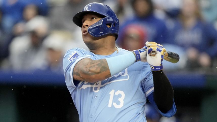 Perez homers as KC beats Blue Jays 2-1 in game called after 5 innings, 3 1/2-hour rain delay