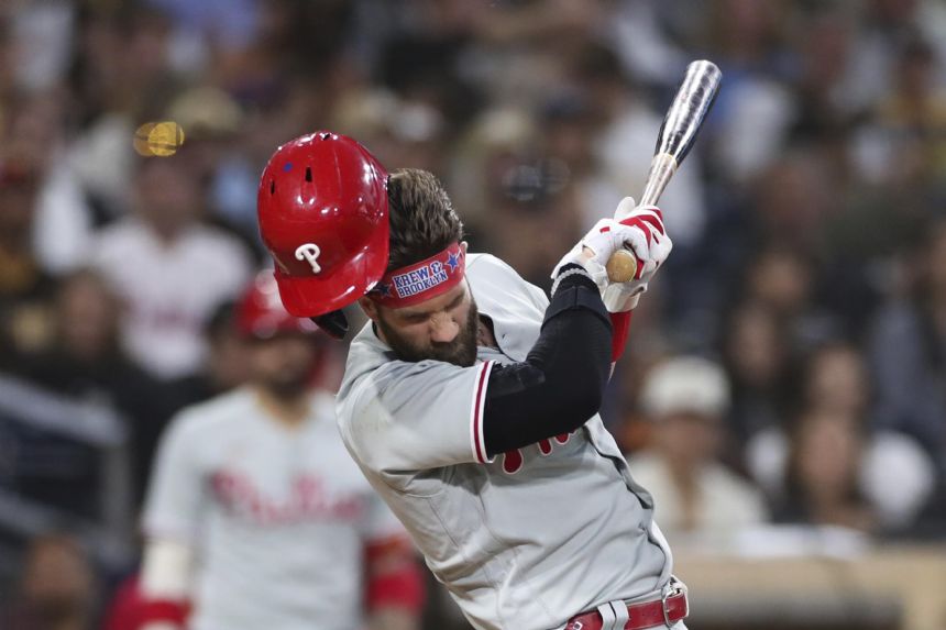 Phillies' Harper leaves after being hit in hand by pitch