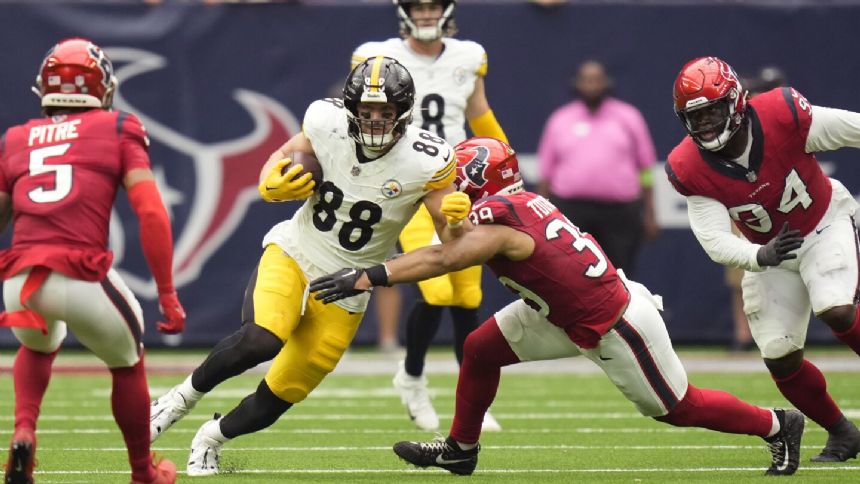 Pittsburgh TE Pat Freiermuth out against the Rams after aggravating hamstring injury