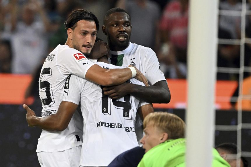 Plea's penalty gives Gladbach 1-0 win over Hertha in Germany