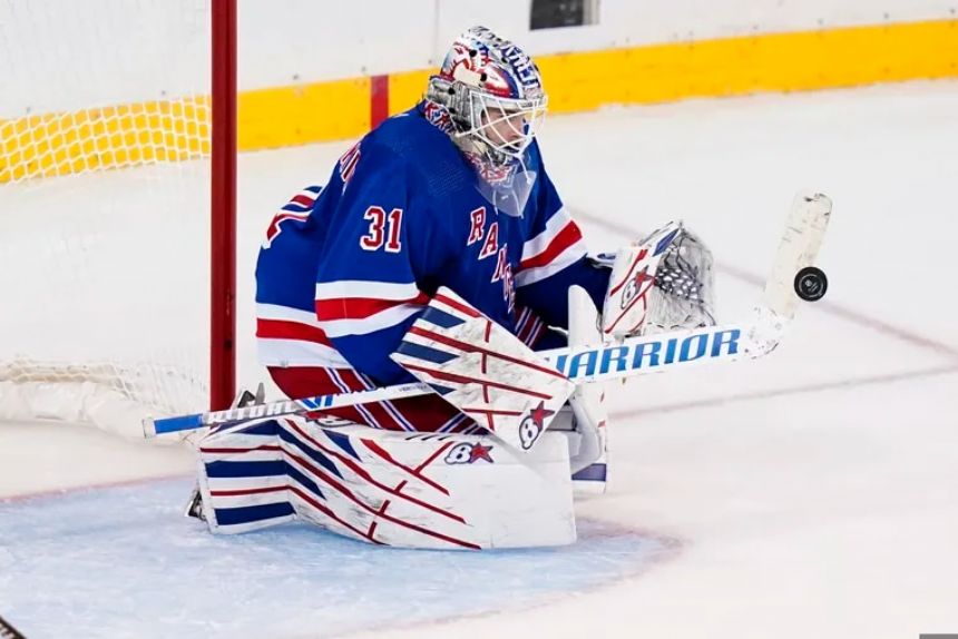 Rangers hold off Panthers, hand Florida 1st regulation loss