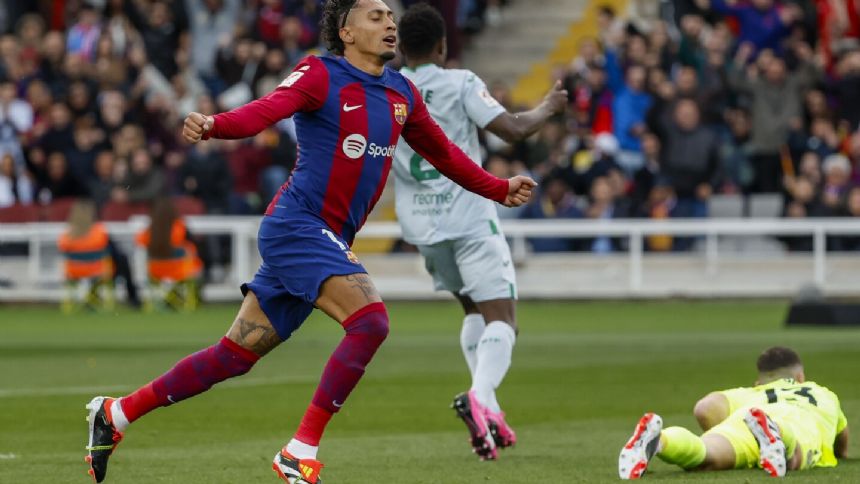 Raphinha stars as Barcelona beats Getafe 4-0 to move into 2nd place in Spain