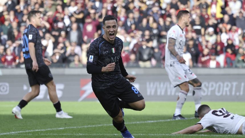 Raspadori scores again to help Napoli win 2-0 at Salernitana in Serie A