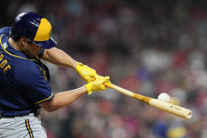 Renfroe homers twice, drives in 5 in Brewers' rout of Reds