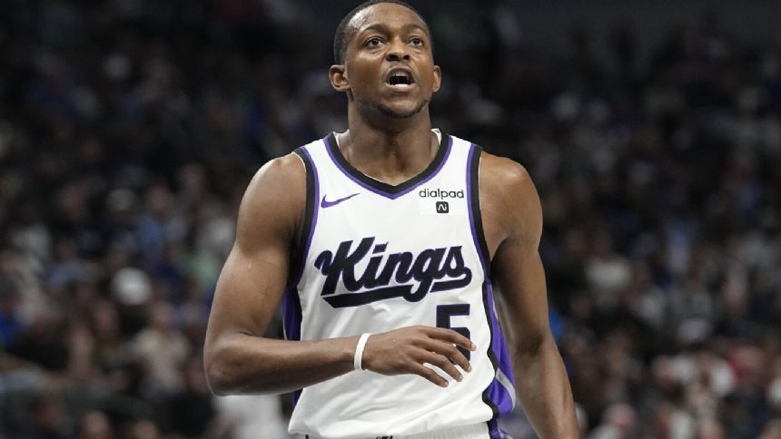 Sabonis, Fox lead Kings past Mavs 129-113 for 6th consecutive win