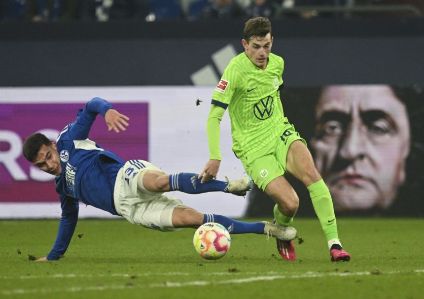 Schalke fighting for Bundesliga survival after another draw