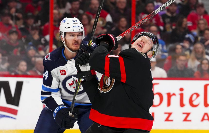 Scheifele, Hellebuyck carry Jets past Senators, 5-1