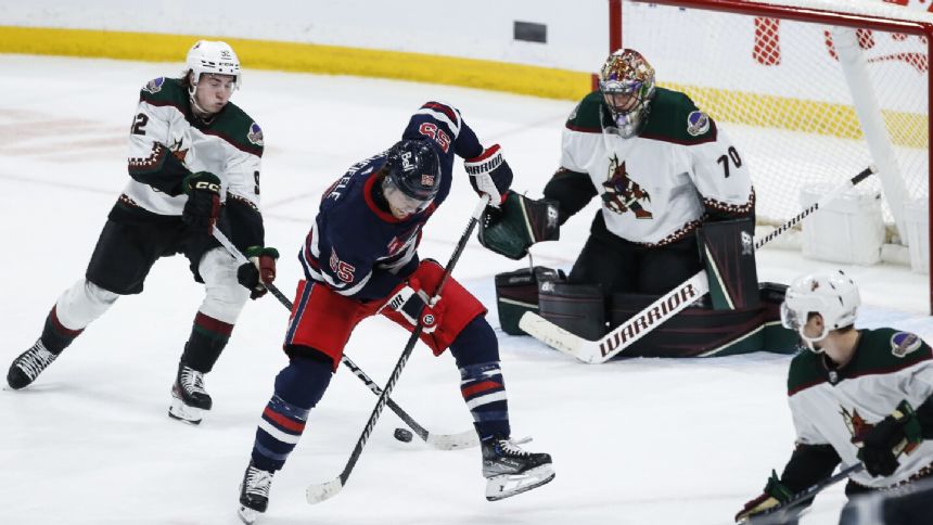Scheifele, with a goal and two assists, leads Winnipeg Jets over Arizona Coyotes 5-2
