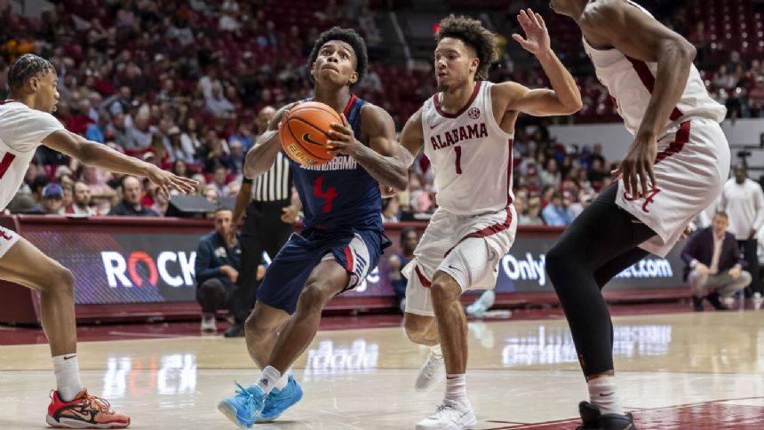 Sears, Walters help No. 22 Alabama rout South Alabama 102-46