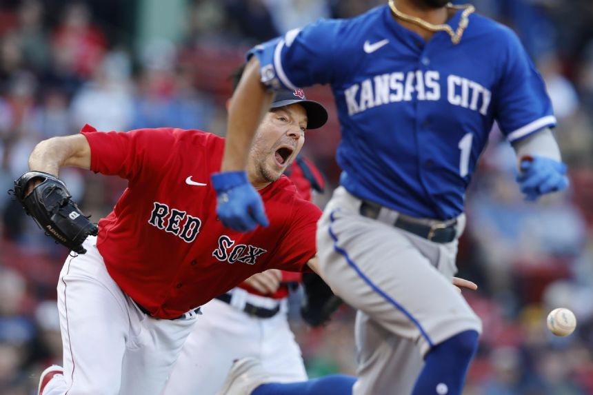 Singer shuts down Red Sox, Royals beat Boston 9-0