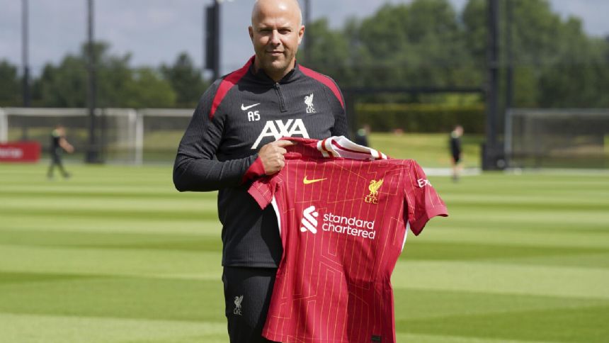 Slot set to continue Klopp's playing style at Liverpool and accepts he has 'big shoes to fill'