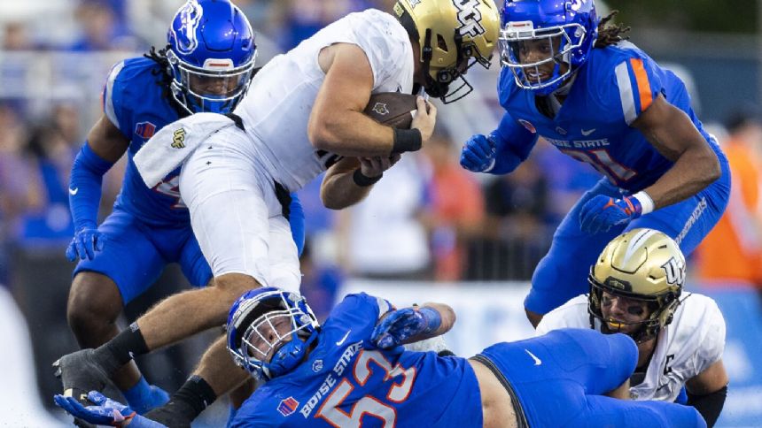 Sonic Boom, Boomer's 55-yarder field goal as time expires carries C. Florida past Boise St.