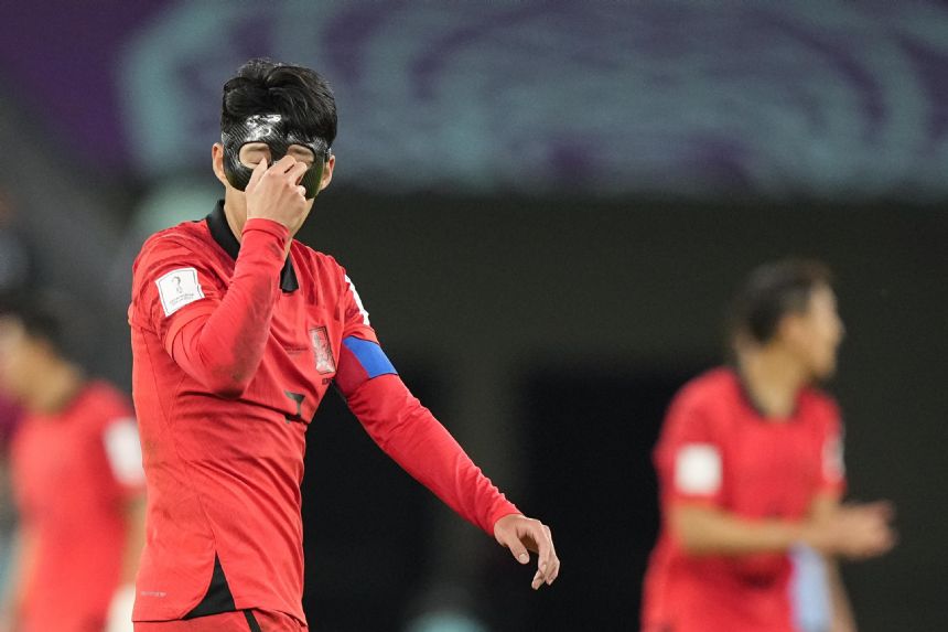 South Korea holds Uruguay to 0-0 draw at World Cup