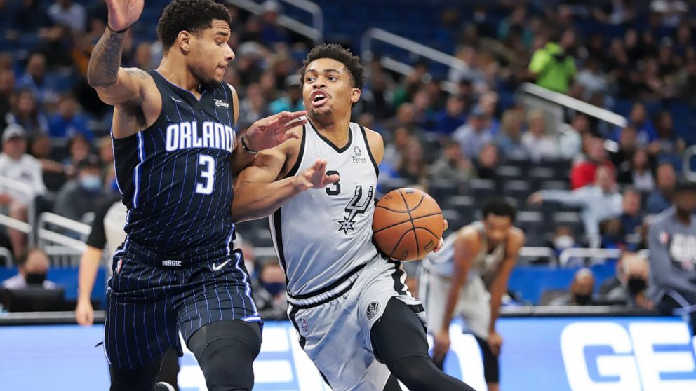 Spurs frustrate Magic with timely defense in 102-89 victory