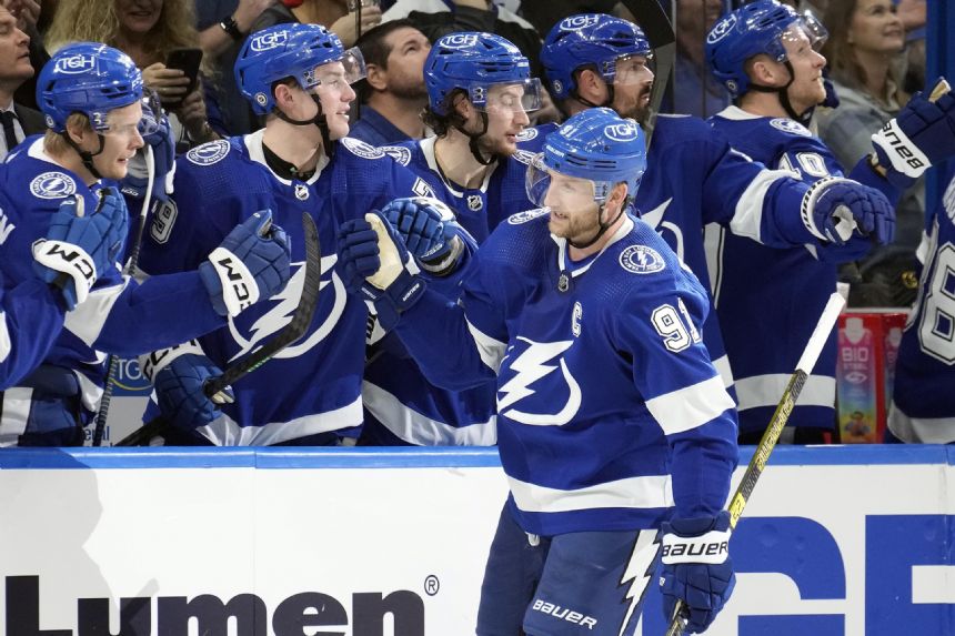 Stamkos, Perry lead Lightning to 4-2 win over Wild