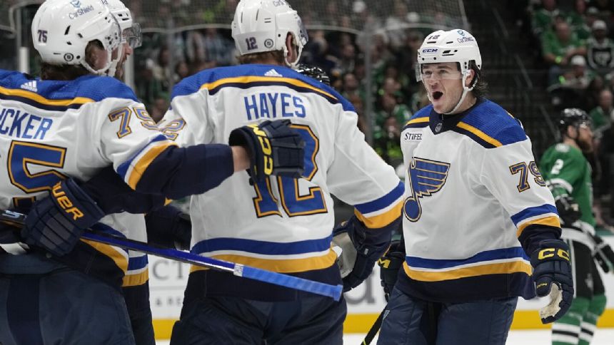 Stars edge Blues 2-1 in a shootout in the teams' season opener
