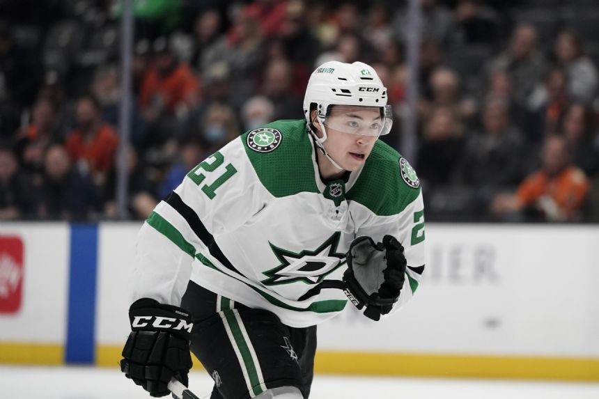 Stars expect to open camp without unsigned scorer Robertson