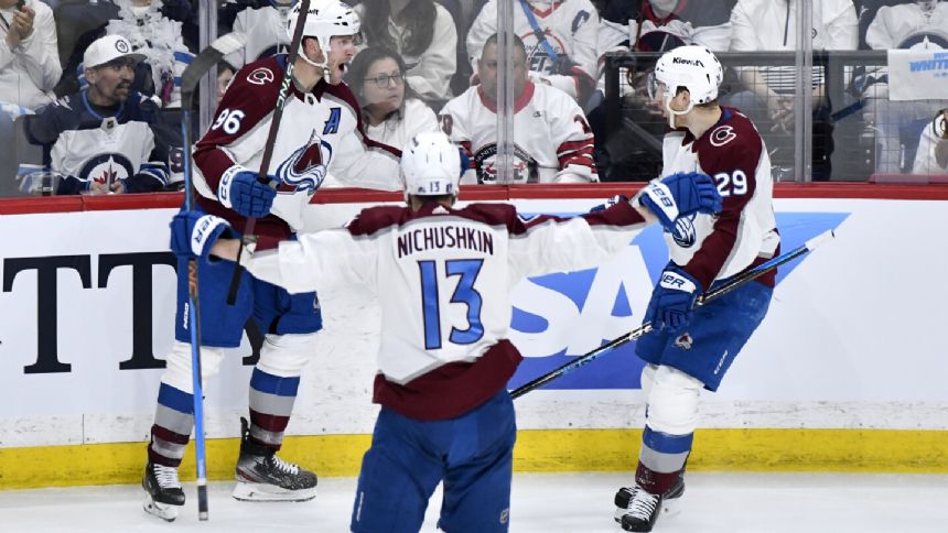 Stars quickly go from tight series over reigning Cup champ to big-scoring '22 champ Avs in 2nd round