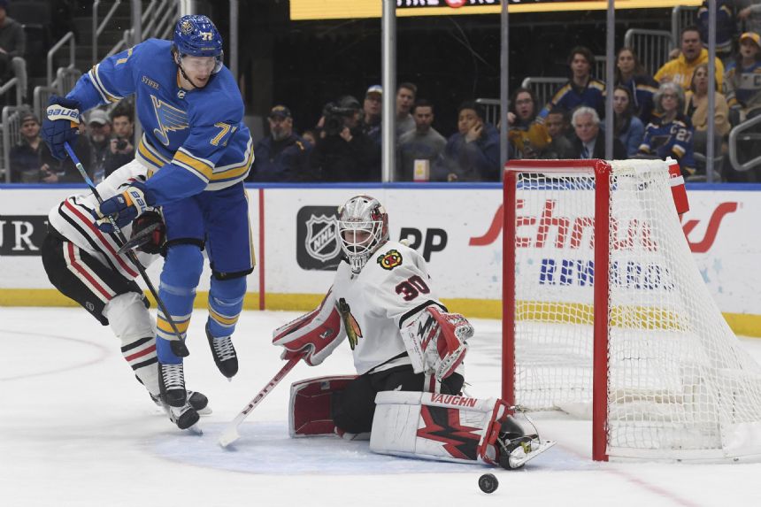 Stauber wins debut in goal, helps Blackhawks beat Blues 5-3