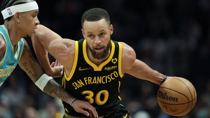 Stephen Curry returns home, scores 23 points to lead Warriors past Hornets 115-97