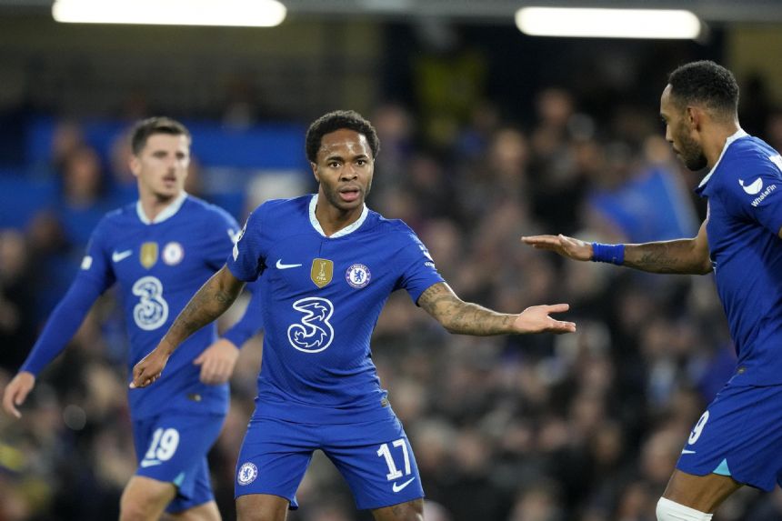 Sterling ends goal drought, Chelsea beats Dinamo Zagreb 2-1