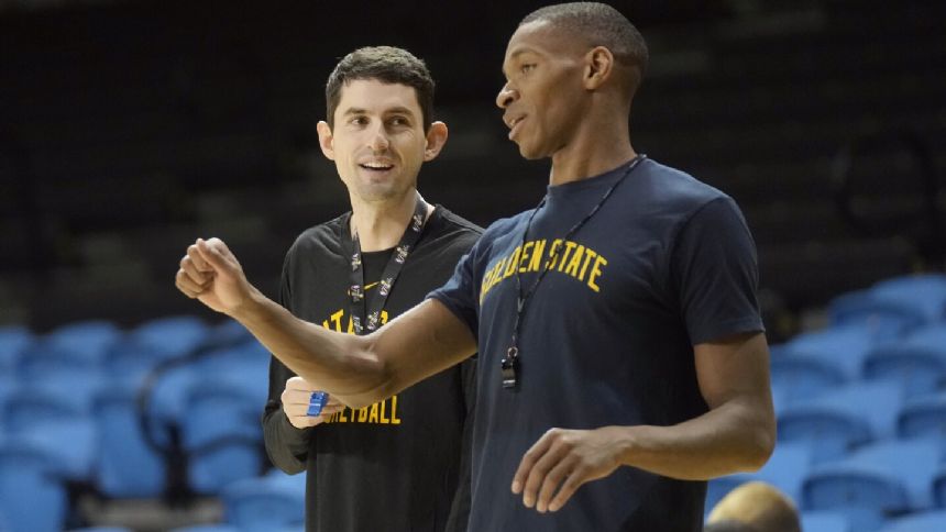 Steve Kerr's son finding his way in coaching not far from where his dad leads NBA stars