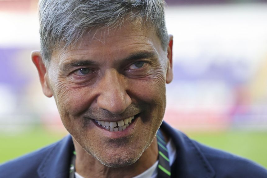 Struggling Anderlecht fires coach Felice Mazz�