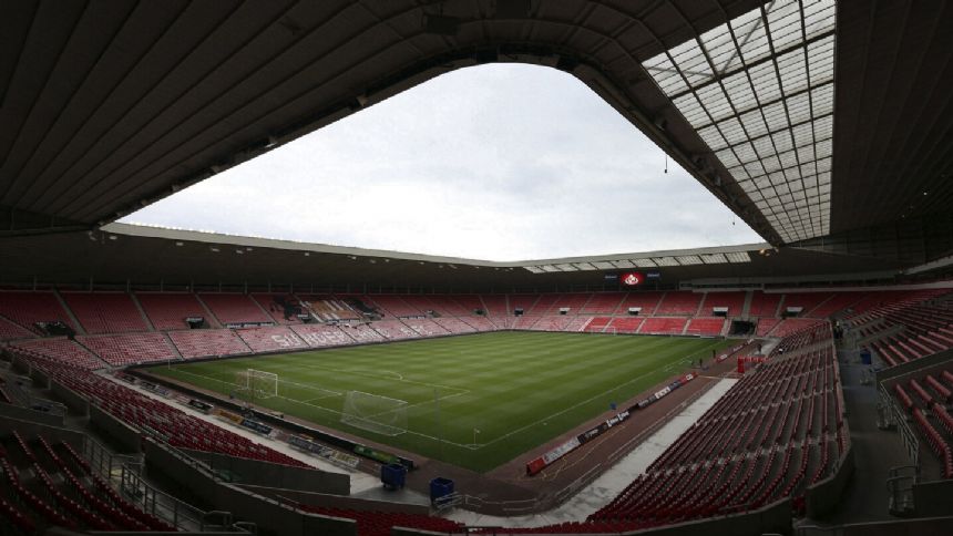 Sunderland apologizes to its fans for rebranding stadium bar in Newcastle colors for FA Cup game