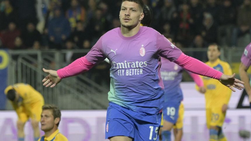 Super sub Jovic snatches 3-2 win for Milan at Frosinone to pile pressure on Juventus