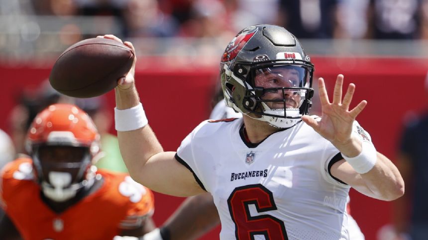 Surprising Buccaneers face defending NFC champion Eagles in prime-time matchup of unbeaten teams