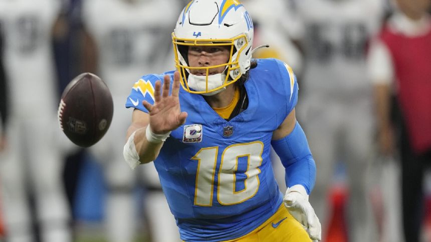 Tale of 2 defenses: Chiefs have been brilliant, Chargers awful ahead of AFC West showdown