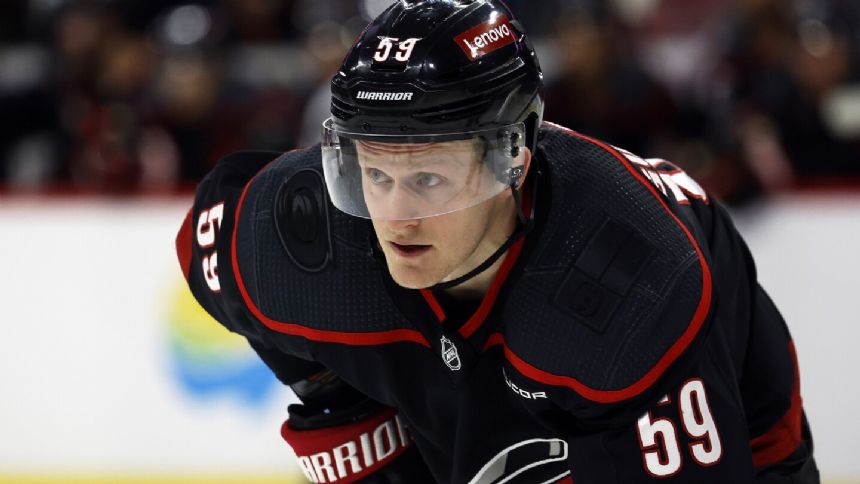Tampa Bay Lightning acquire the rights to Jake Guentzel on the eve of free agency