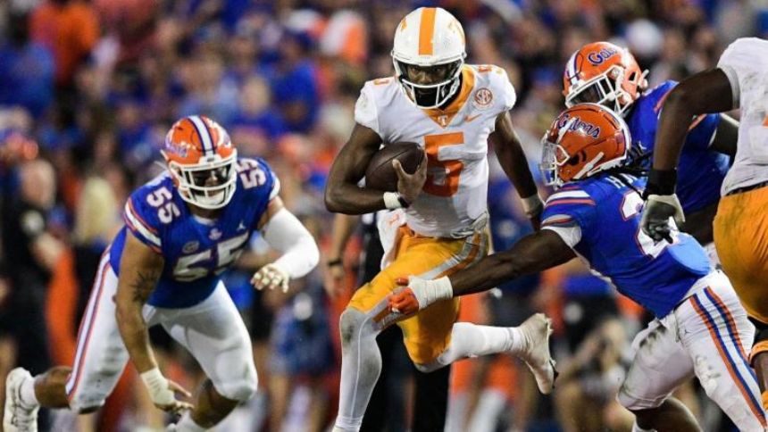 Tennessee vs. Florida odds, prediction, spread: 2022 SEC on CBS college football picks by model on 51-43 run
