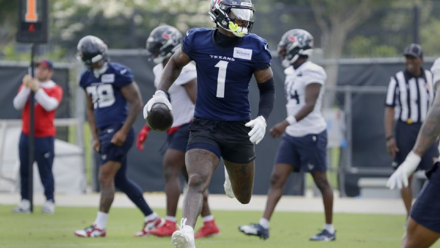 Texans' Stefon Diggs pushes back against Super Bowl talk in first comments since trade from Buffalo