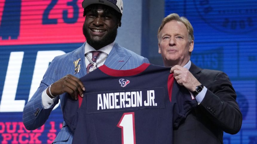 Texans' Will Anderson Jr. is back at the NFL draft, encouraging youngsters, promoting new cleats