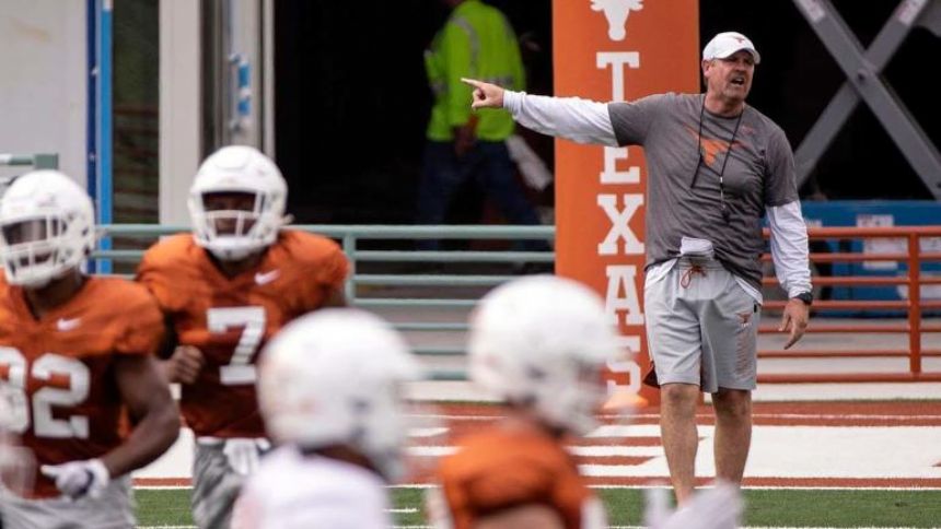 Texas adds LB Diamonte Tucker-Dorsey: Former FCS All-American boosts Longhorns' disappointing defense