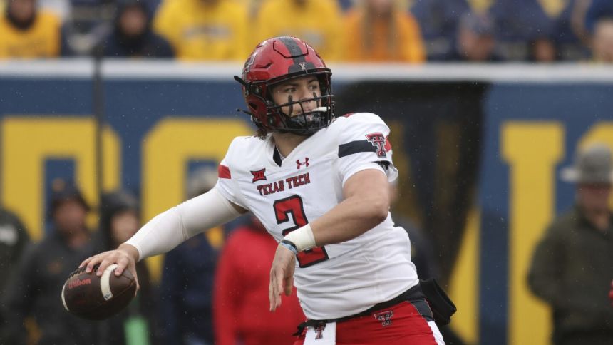 Texas Tech looks to QB Behren Morton after Shough injury; Houston QB set to start vs. former team