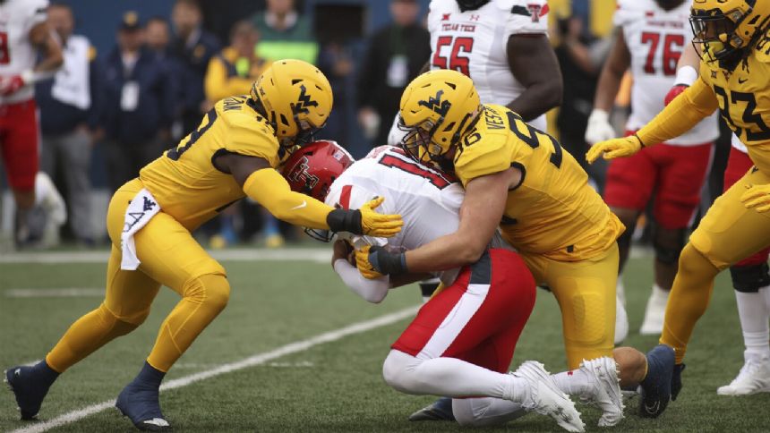 Texas Tech QB Tyler Shough has broken left fibula, the 3rd season in a row with significant injury