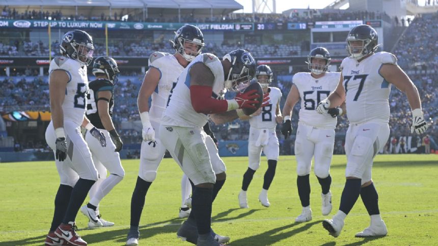 Titans lose again on the road, prompting questions about coach Mike Vrabel's job security