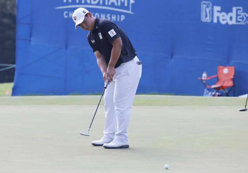 Tom Kim going places in a hurry, among leaders at Wyndham