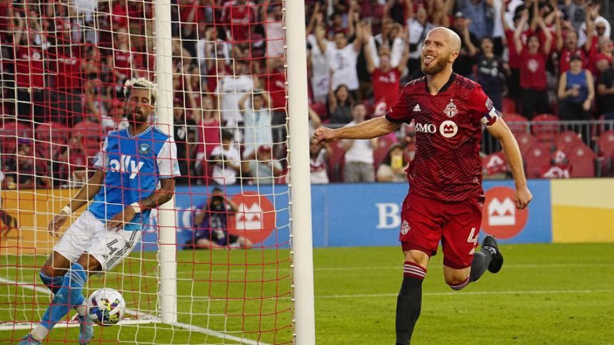 Toronto FC roll over Charlotte FC as Italian imports Lorenzo Insigne, Federico Bernardeschi make their debut