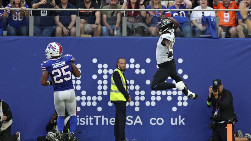 Travis Etienne, Jaguars go 2-0 in London, beat listless Bills 25-20