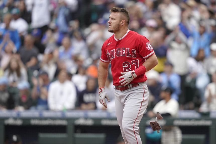 Trout HR in 10th, Angels topple Mariners to begin twinbill